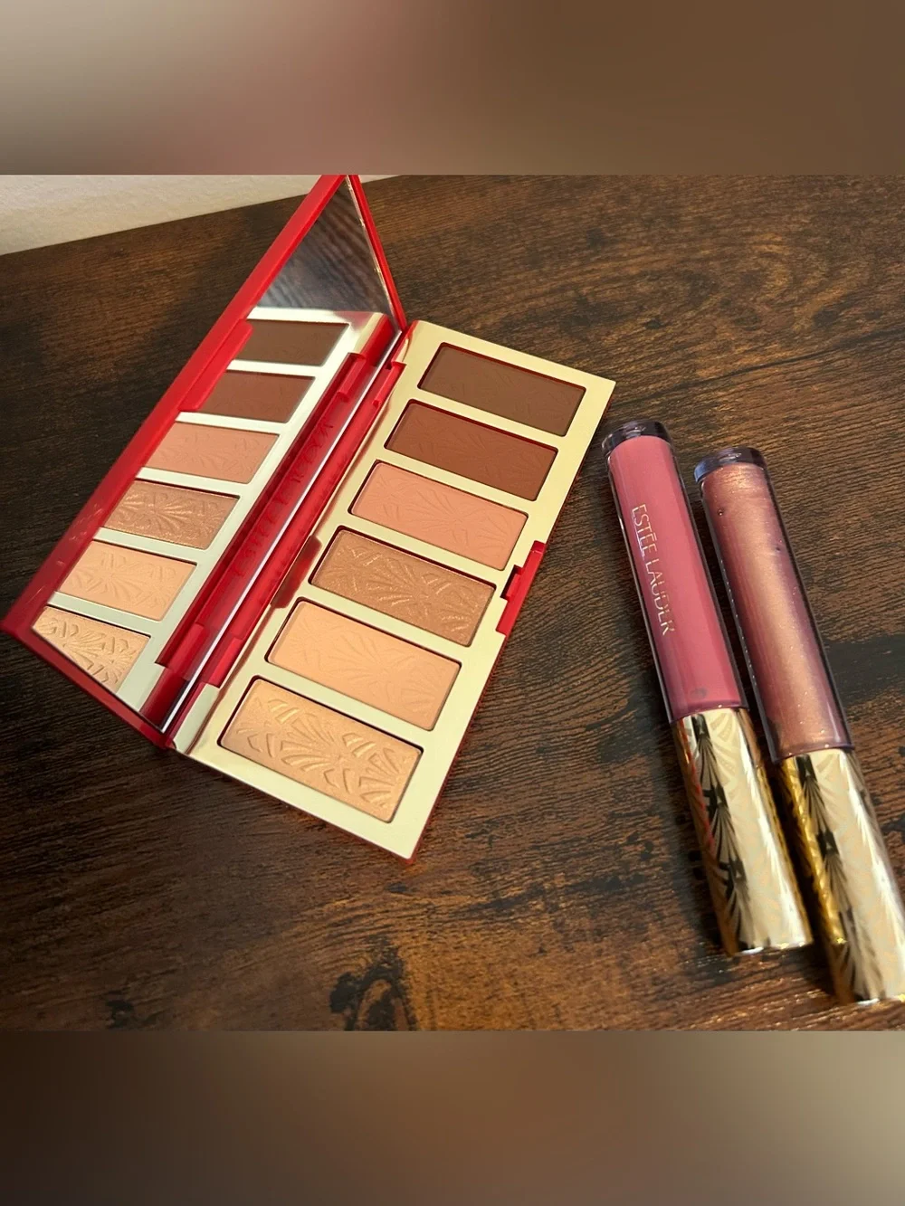 Estee Lauder Eyeshadow Palette and Lip Gloss Set